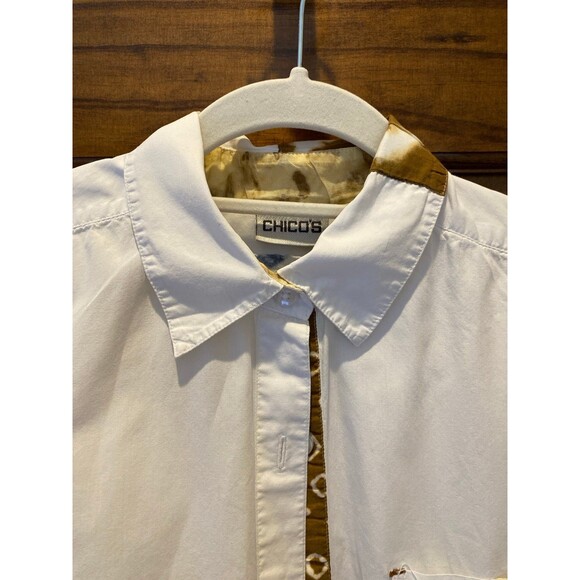 Chico’s Button Down Blouse Size 1 USA Sz Medium Cream with Animal Print Accents - Picture 5 of 12